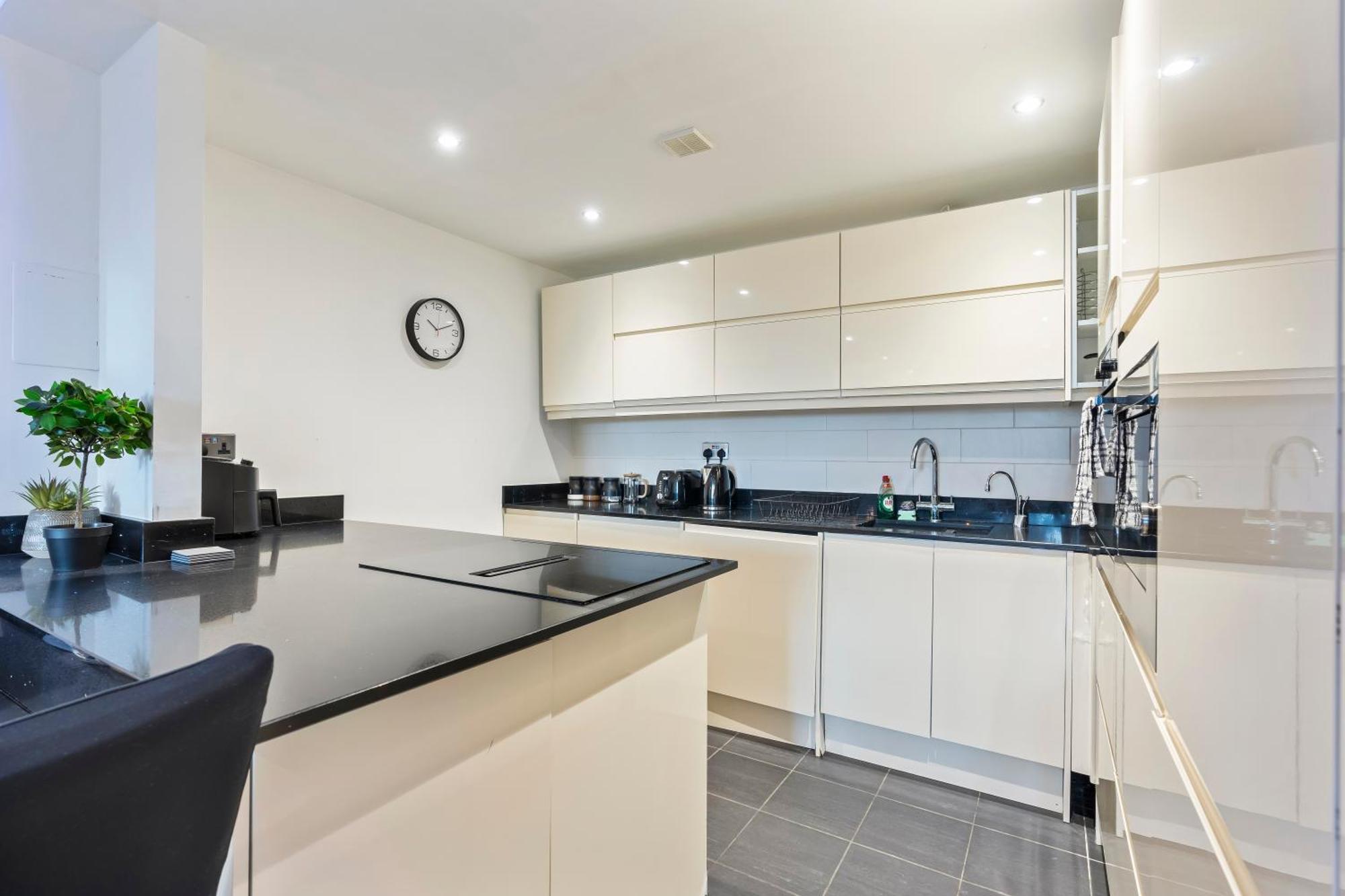 Monopoly Suite- Luxurious- High Tech And Spacious In Battersea Apartment