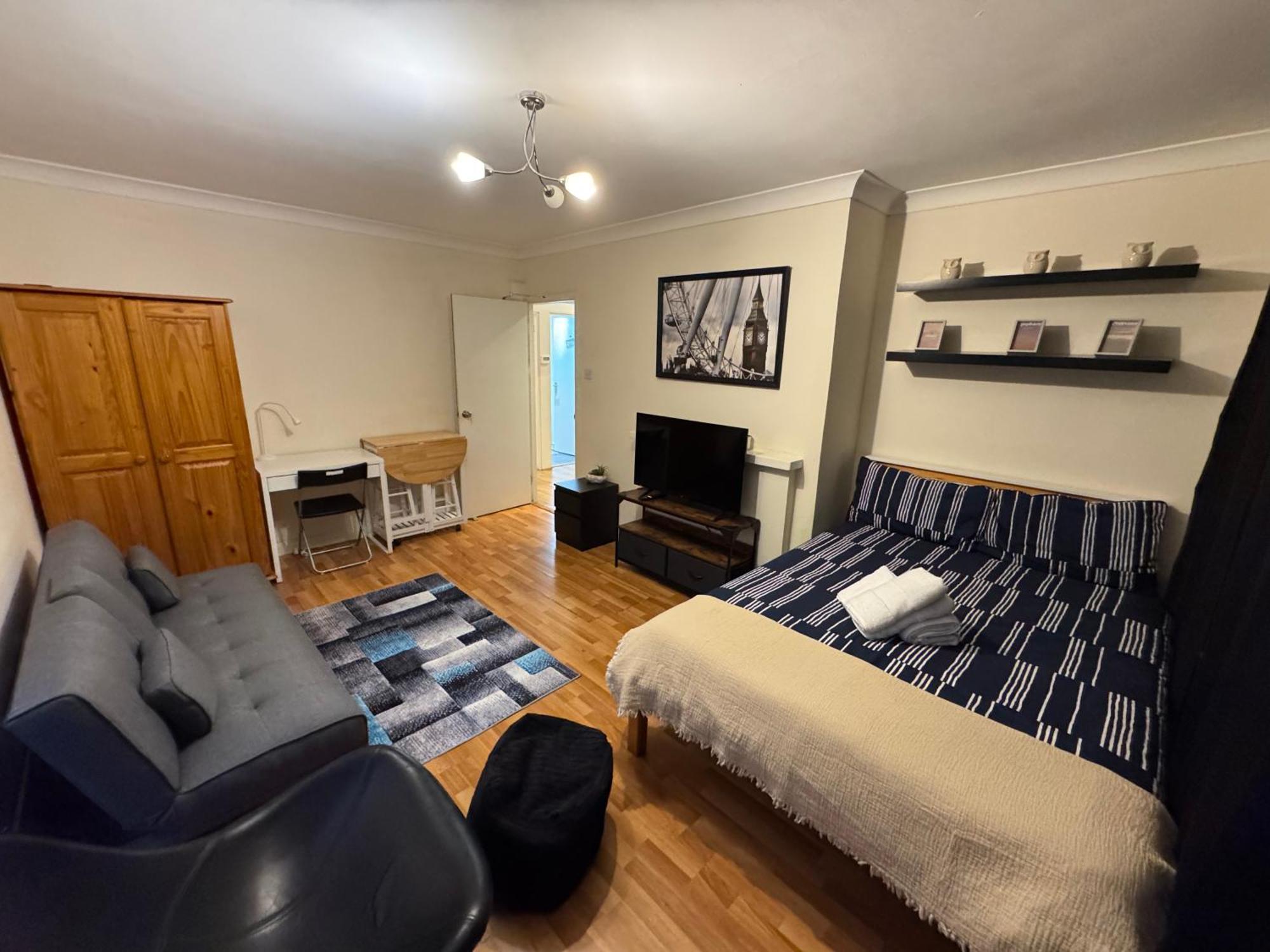 Huge And Affordable 3 Bedroom Flat In Hammersmith For 7 People With Welcome Breakfast Lägenhet