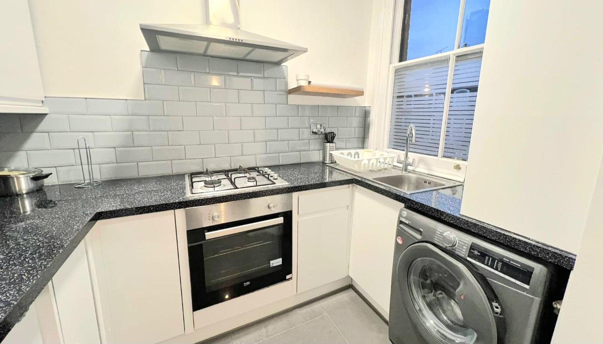 Comfortable 1-bedroom In The Heart Of *