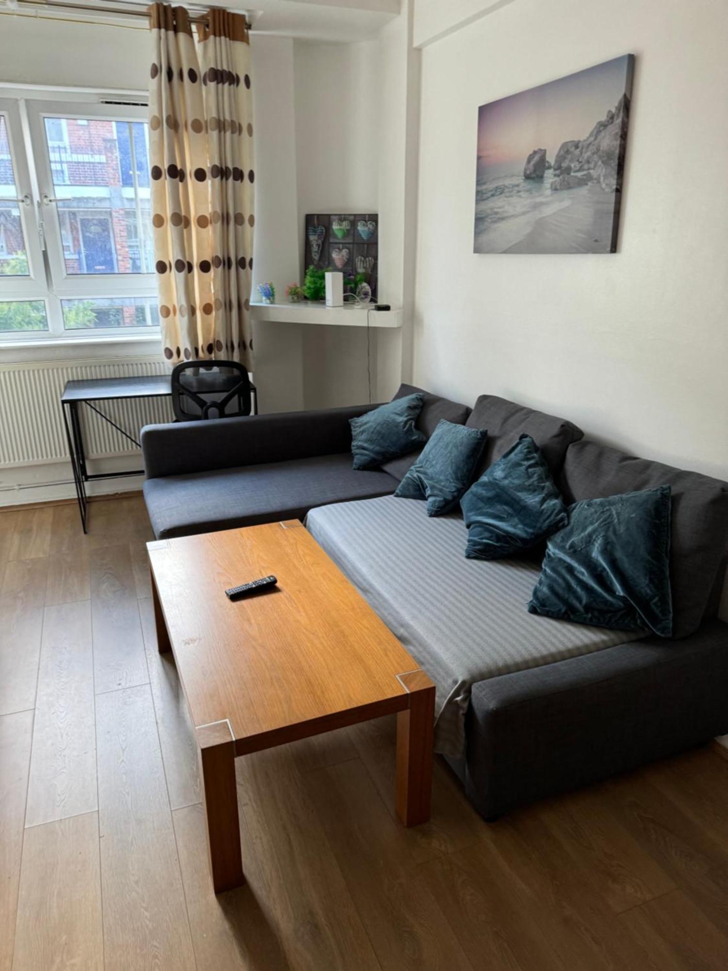 One Bedroom In Tower Bridge Road *