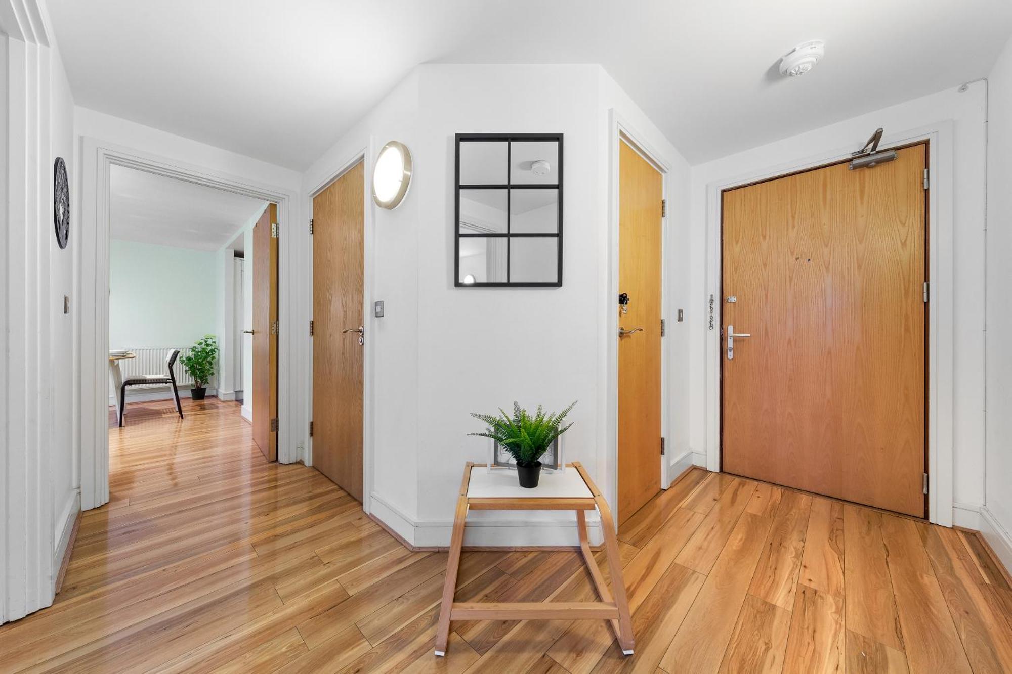 Bright Canning Town Fbs Long Term Retreat Londen