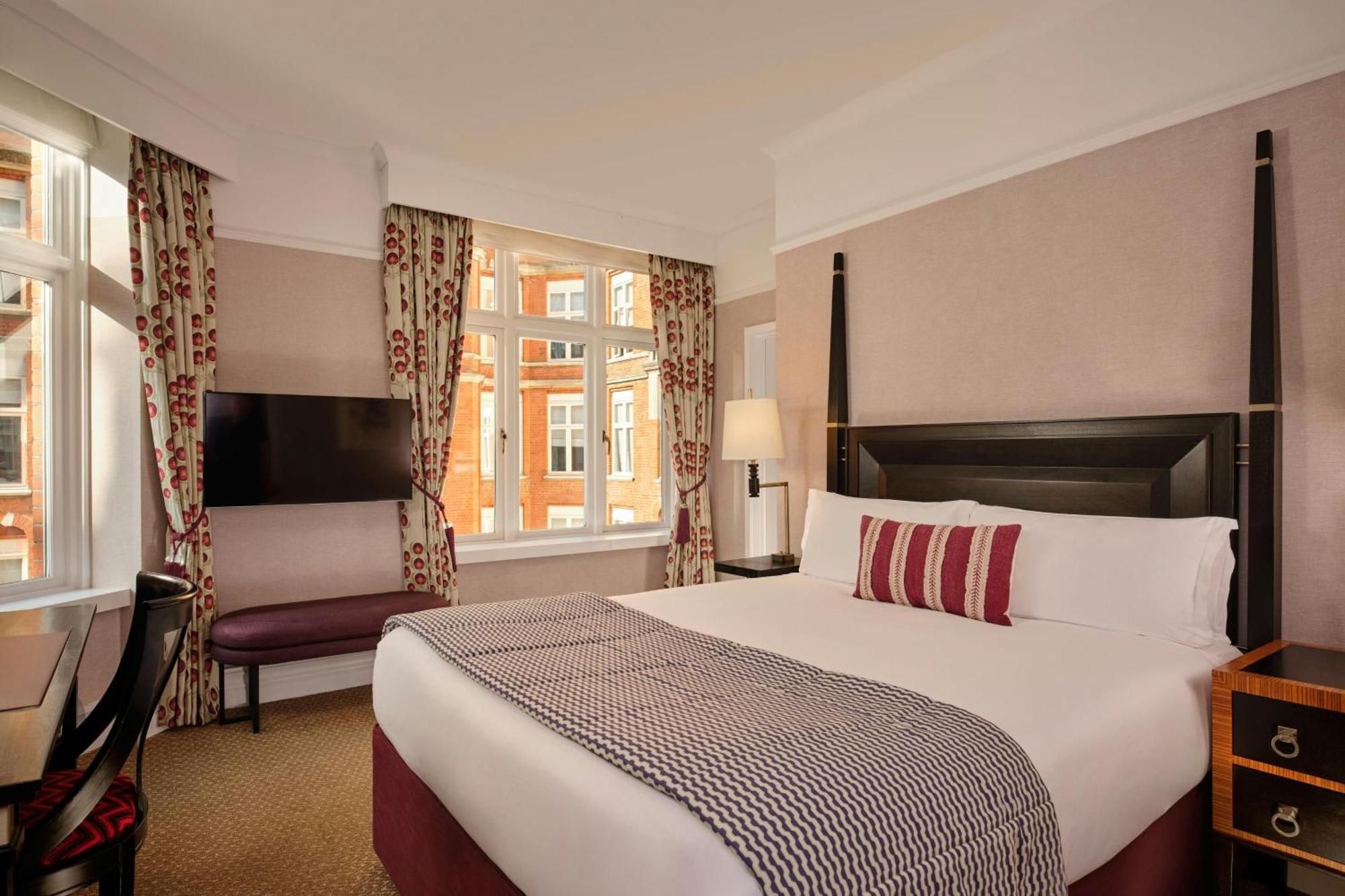 St. Ermin's Hotel, Autograph Collection Hotel 4*