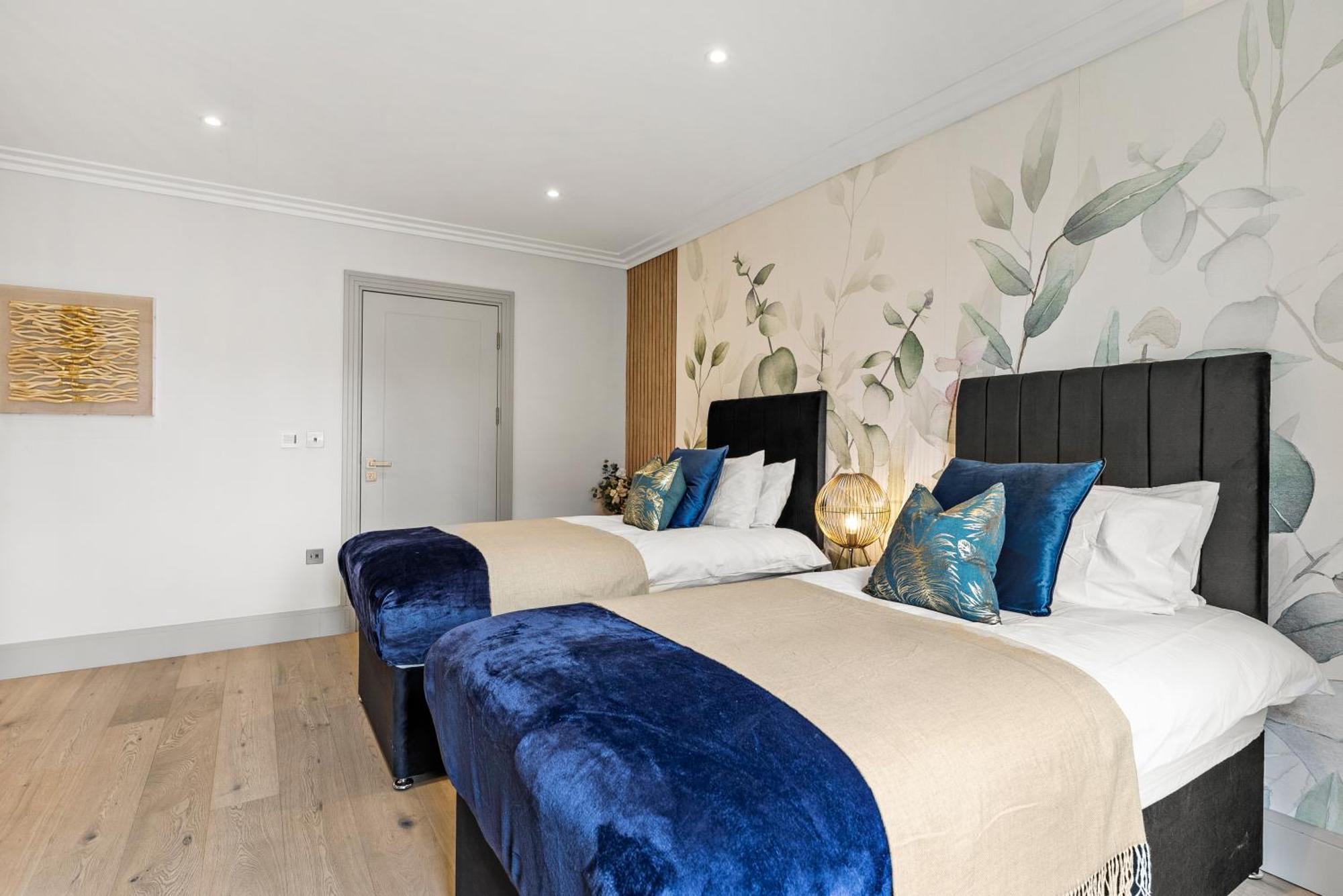 Leilighet Stunning 2 Bed Flat In - Sleeps 8 -balcony