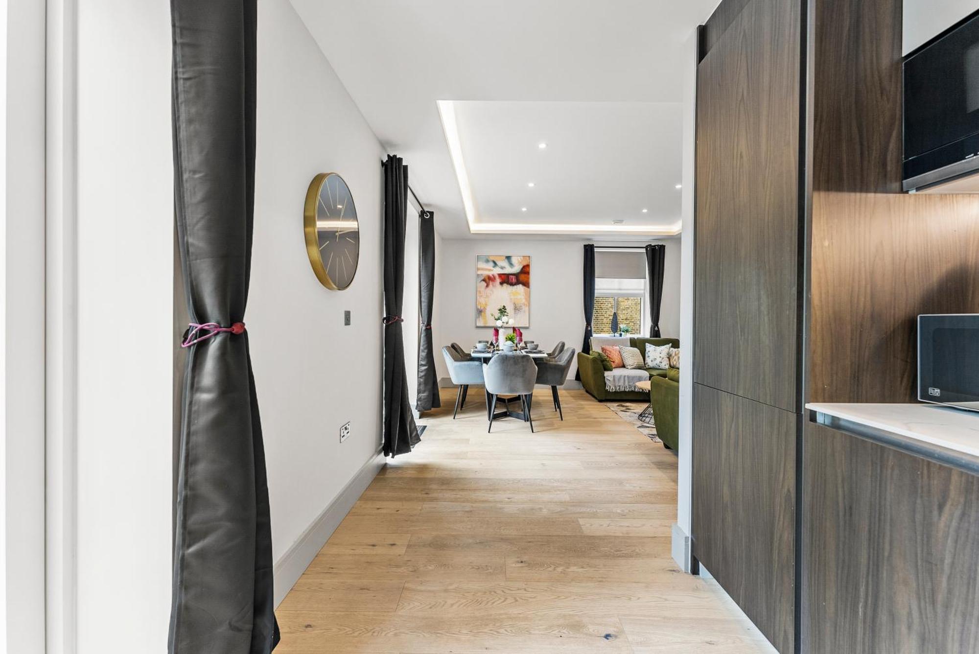 Leilighet Stunning 2 Bed Flat In - Sleeps 8 -balcony London