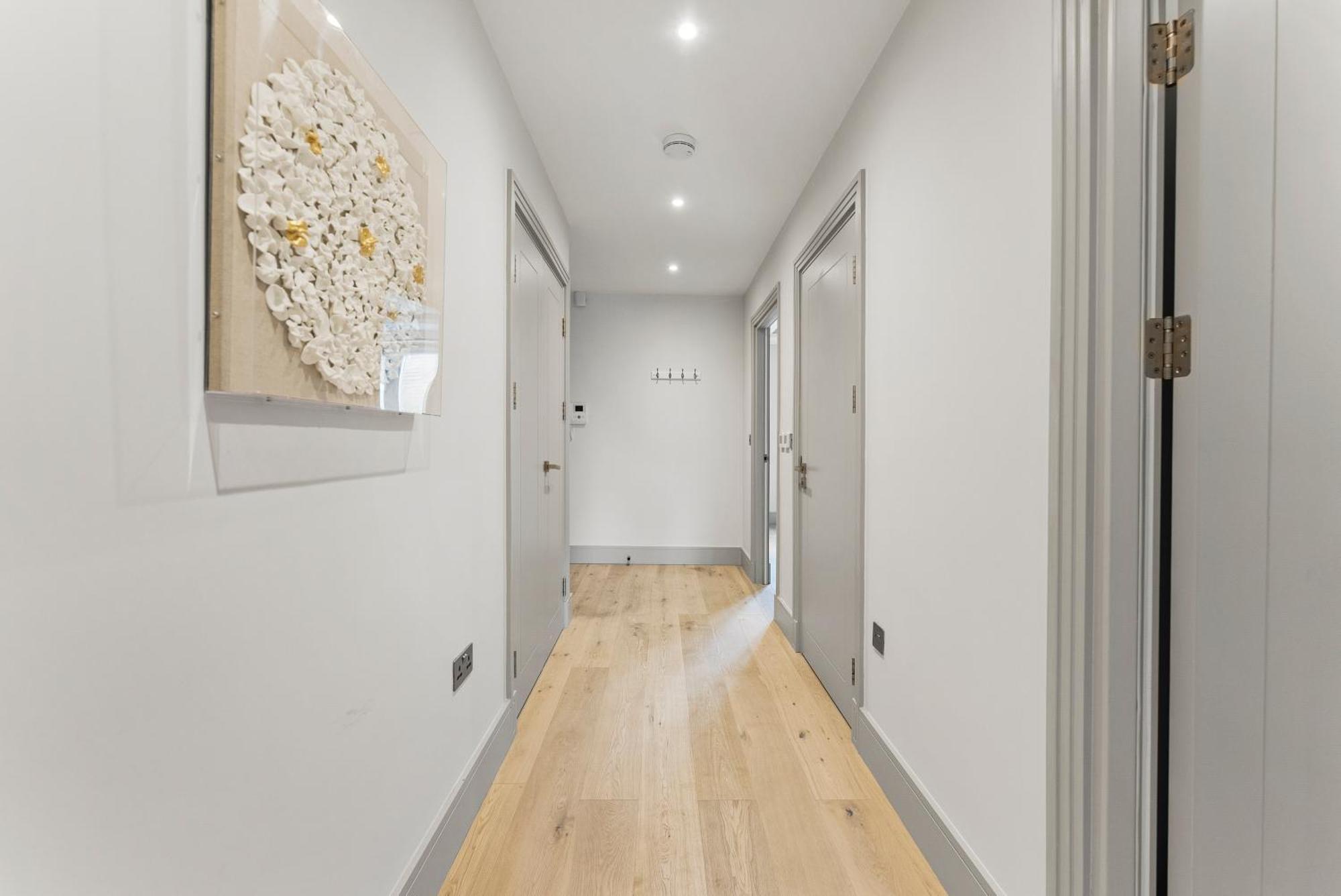 Stunning 2 Bed Flat In - Sleeps 8 -balcony Leilighet *