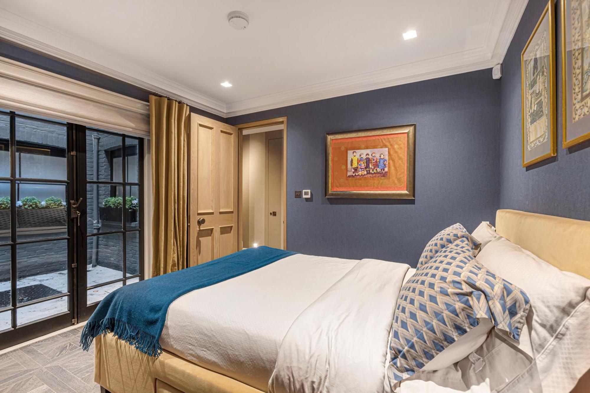 Holiday home 37 Cadogan Place Exquisite Maisonette London