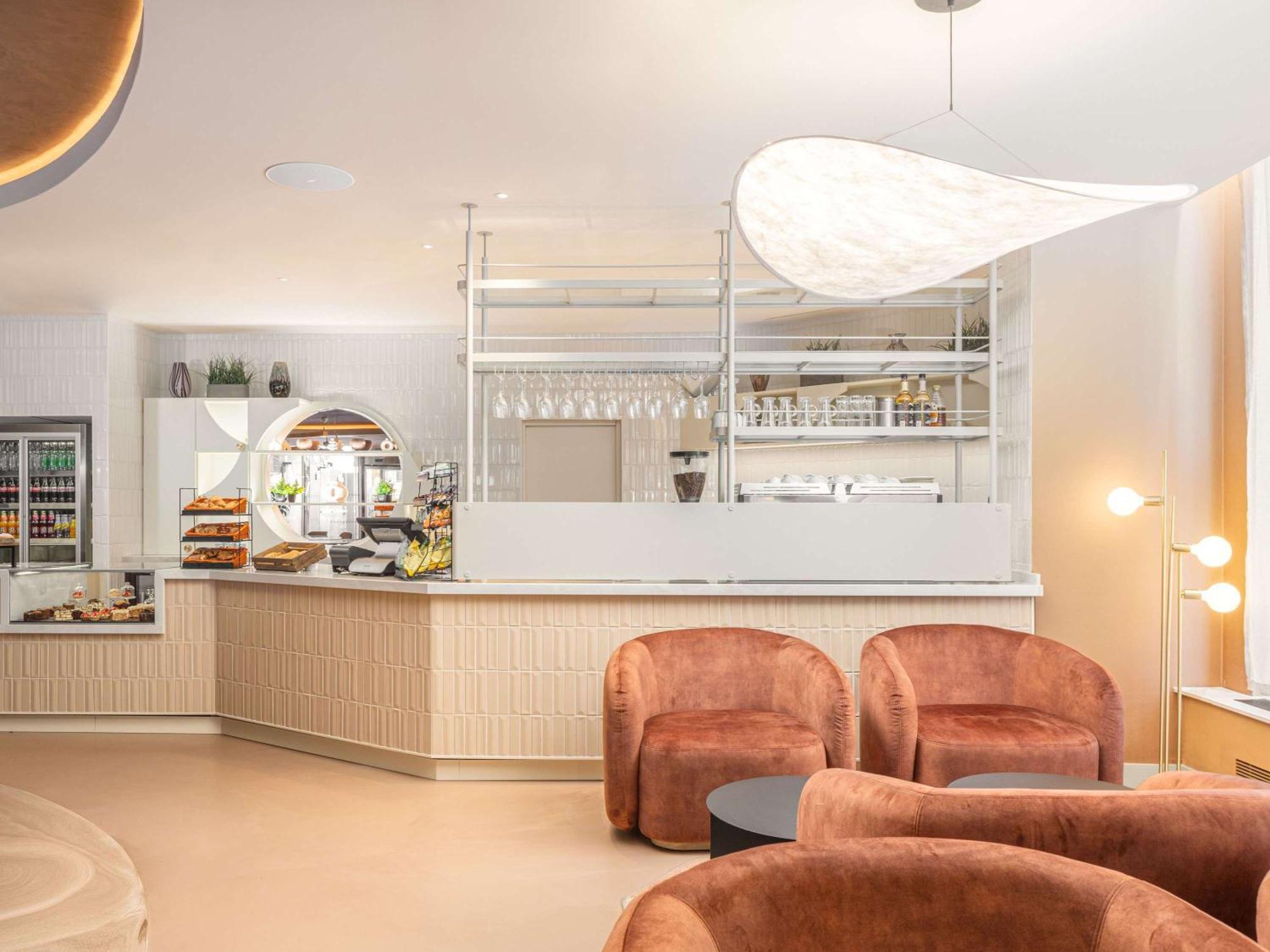 Ibis Earls Court Hotel 3*