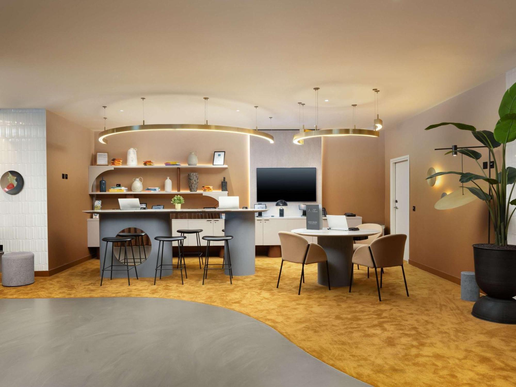 Hotel Ibis Earls Court 3*