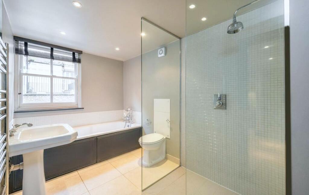 Townhouse With Rooftop By Hyde Park