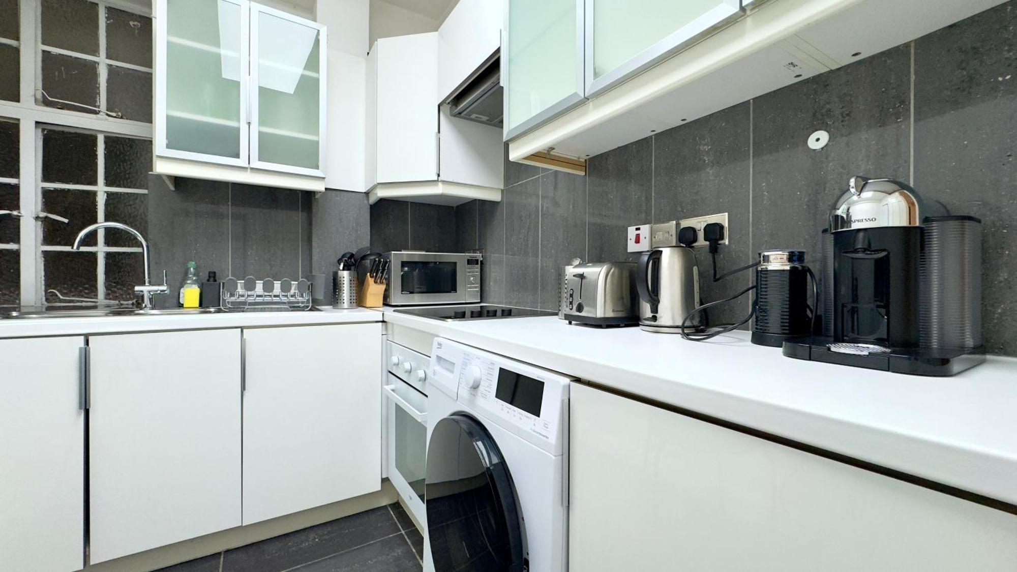 Cute 2 Bedroom Apartment London