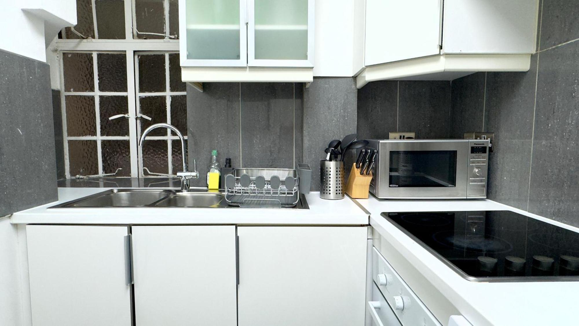 Cute 2 Bedroom * London