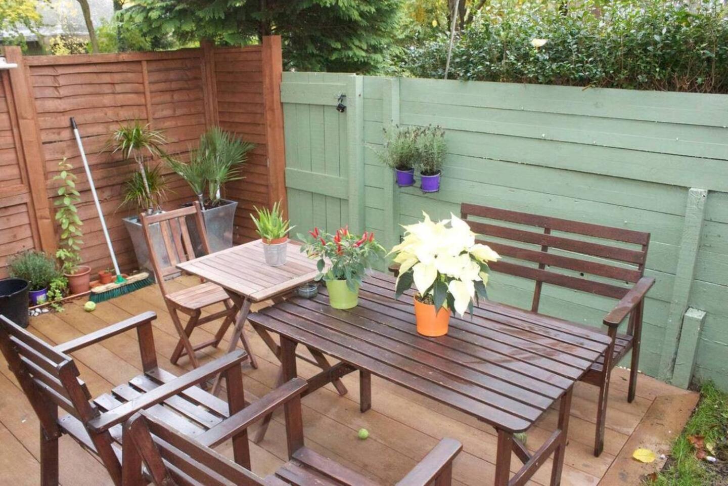 Pass The Keys Spacious 2br W Free Parking Patio Near Tube Londen