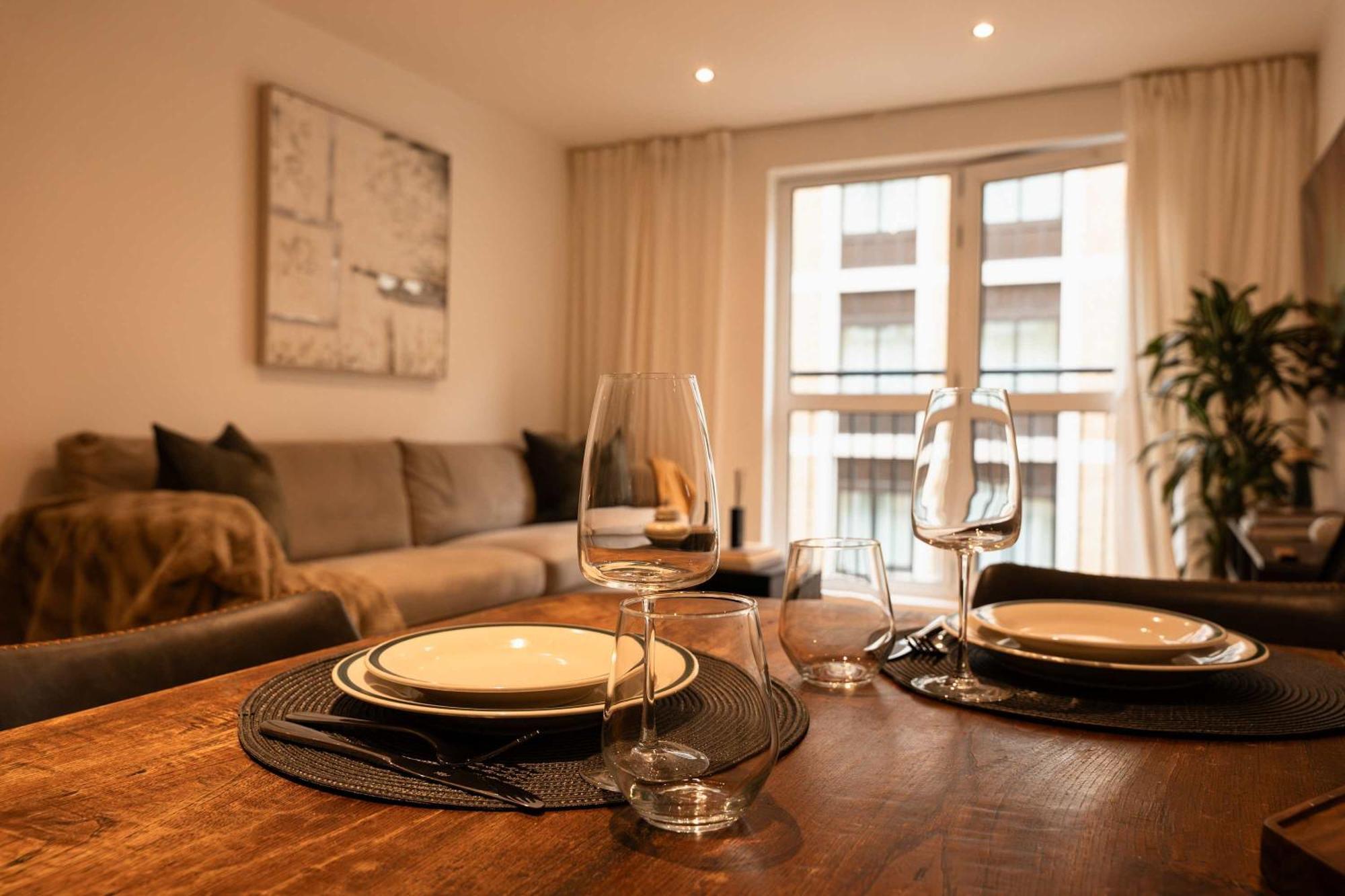 Lägenhet Madestays Premium Tower Hill Serviced *