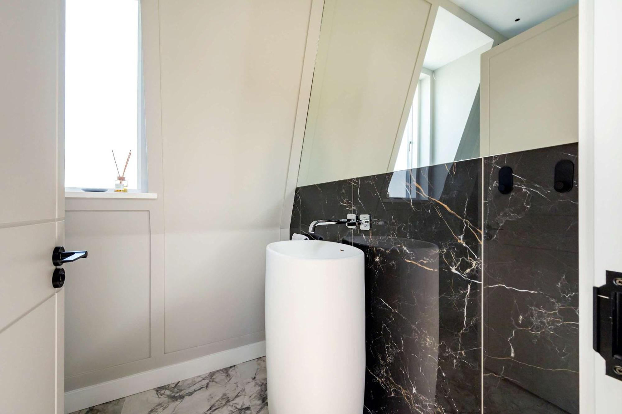 Fitzrovias 3 Bedroom 4 Bathroom Penthouse With Terrace Aircooling And Lift Lägenhet