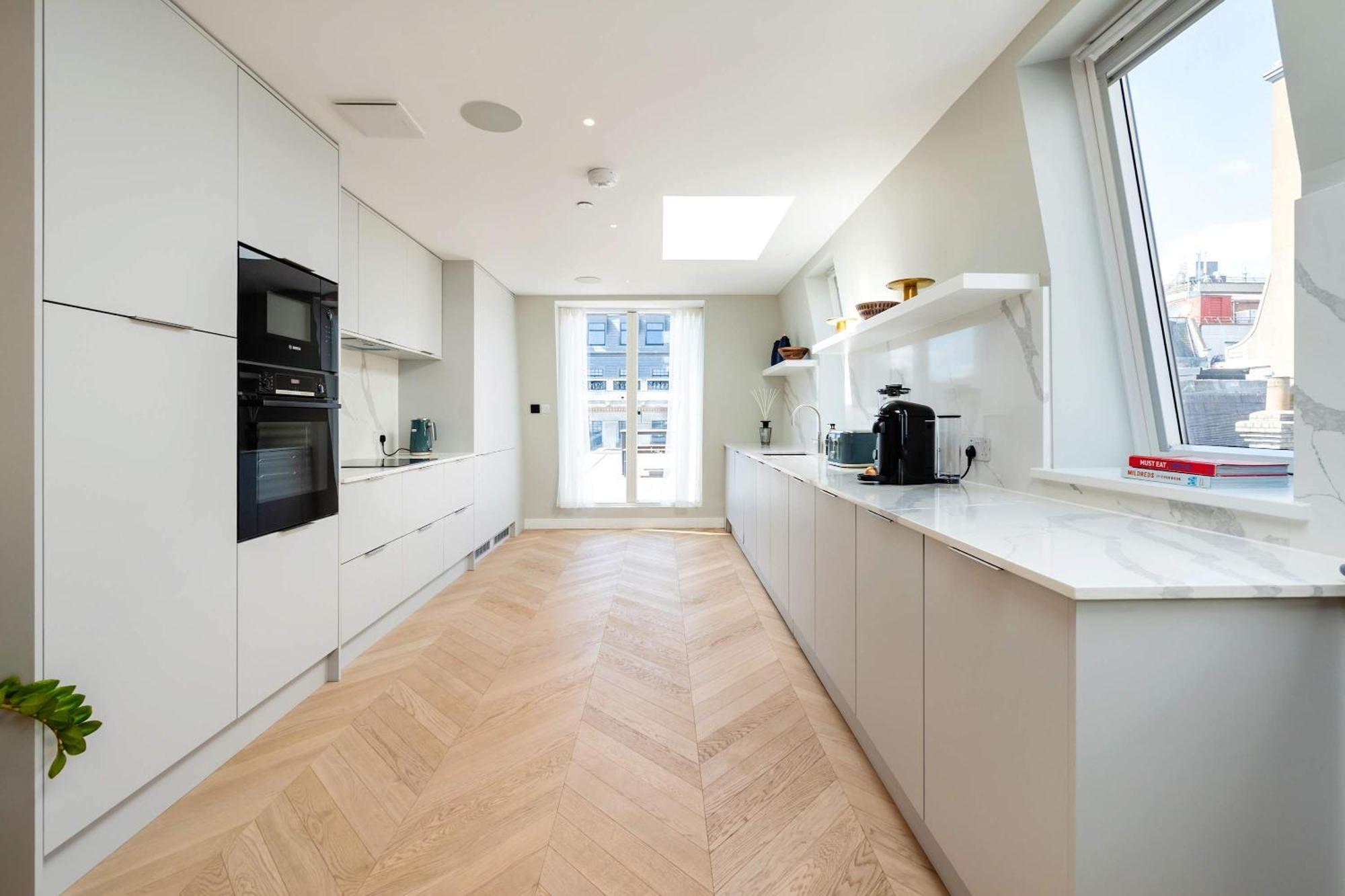 Fitzrovias 3 Bedroom 4 Bathroom Penthouse With Terrace Aircooling And Lift Lägenhet