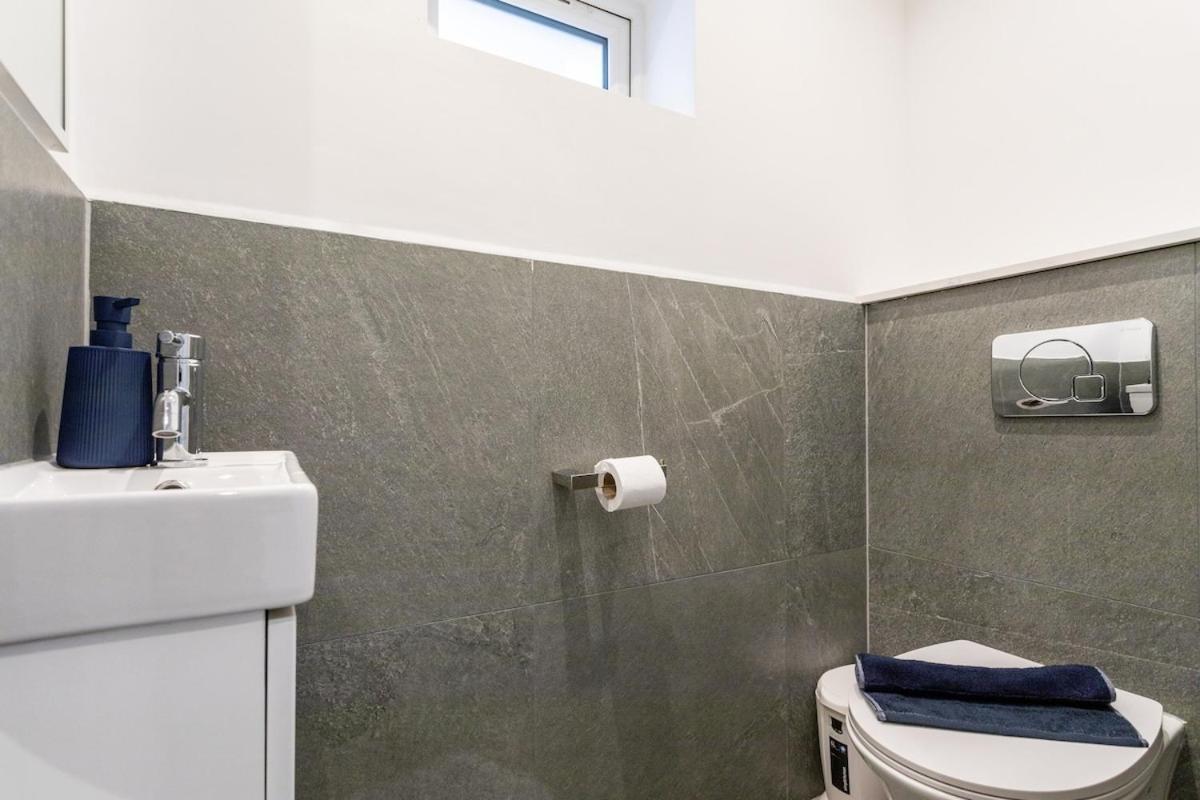 Stylish 2-bed Flat In The Heart Of West Hampstead * London