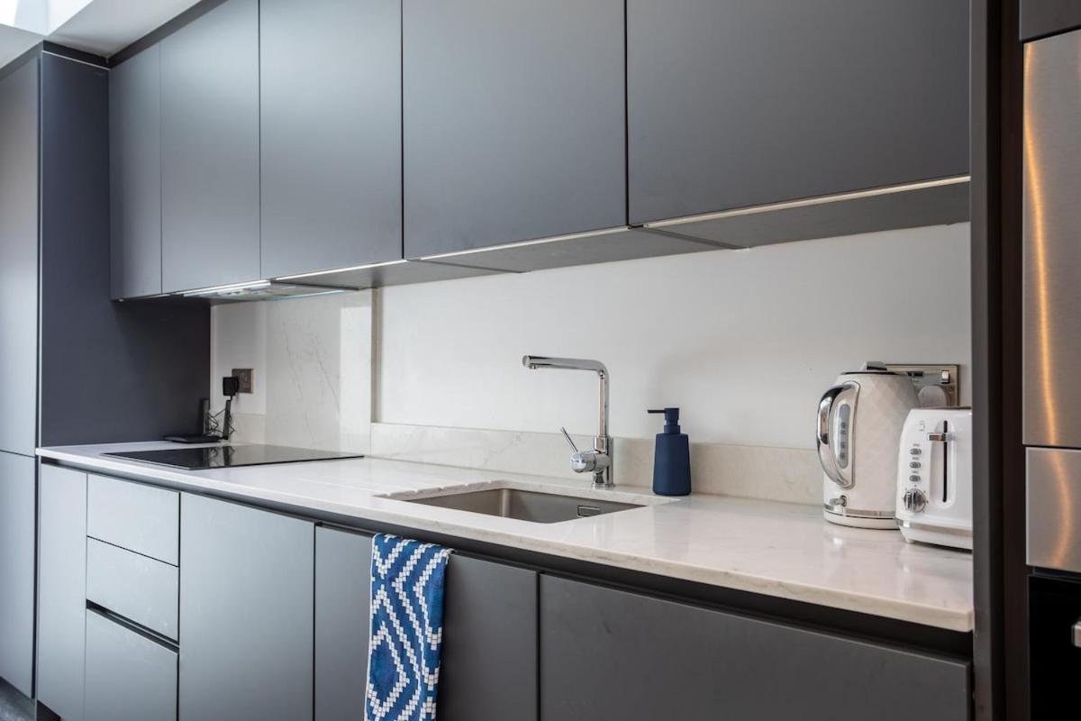 Stylish 2-bed Flat In The Heart Of West Hampstead London