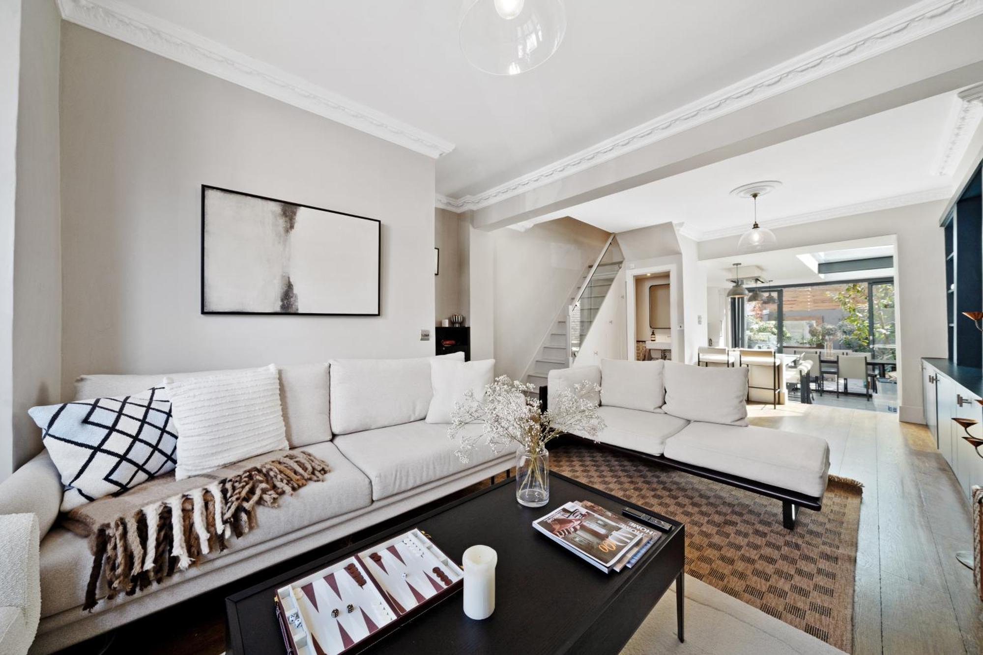 Central 4 Bedroom House With Garden In Battersea Close To Chelsea Feriehus London