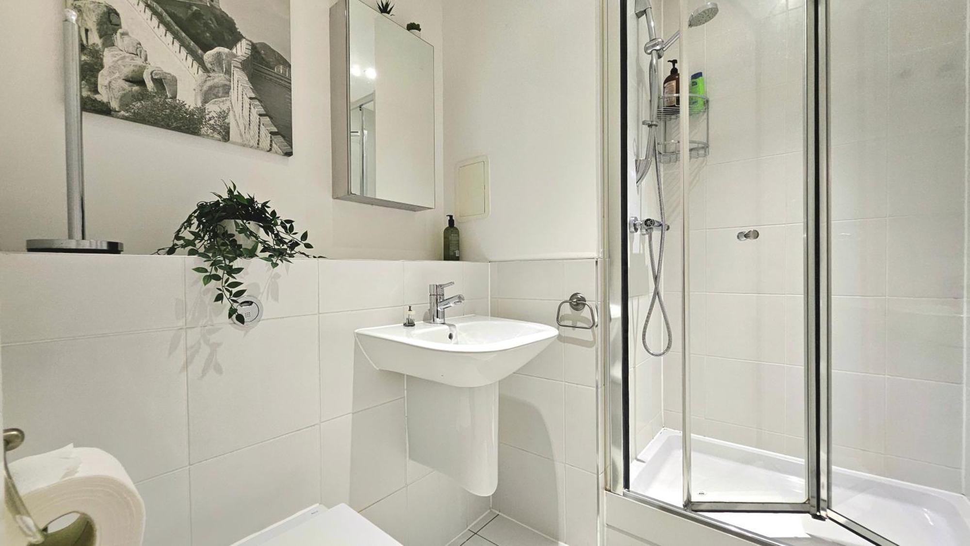 Lejlighed Athera - Festival Quarter, Canary Wharf 2 Bed, 2 Bath With Balcony And Gym Facility