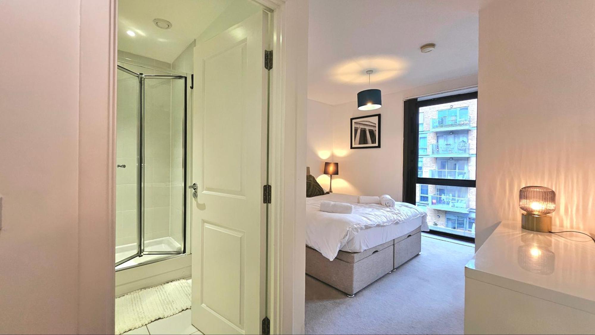 Lejlighed Athera - Festival Quarter, Canary Wharf 2 Bed, 2 Bath With Balcony And Gym Facility *