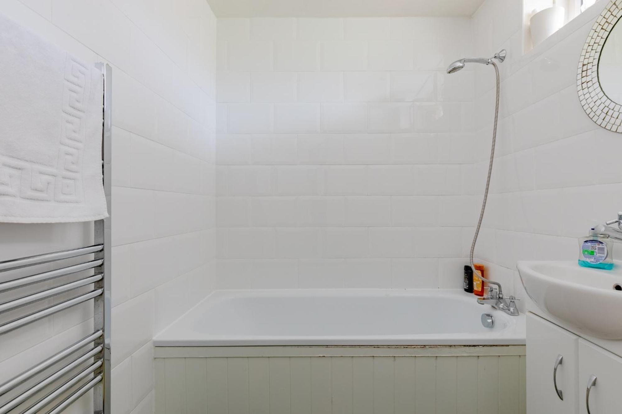 Characterful 1 Bedroom Flat Close To Dlr Lejlighed *
