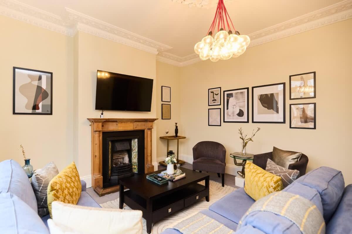 The Peckham Hideaway - Bright 3bdr Flat Apartment London