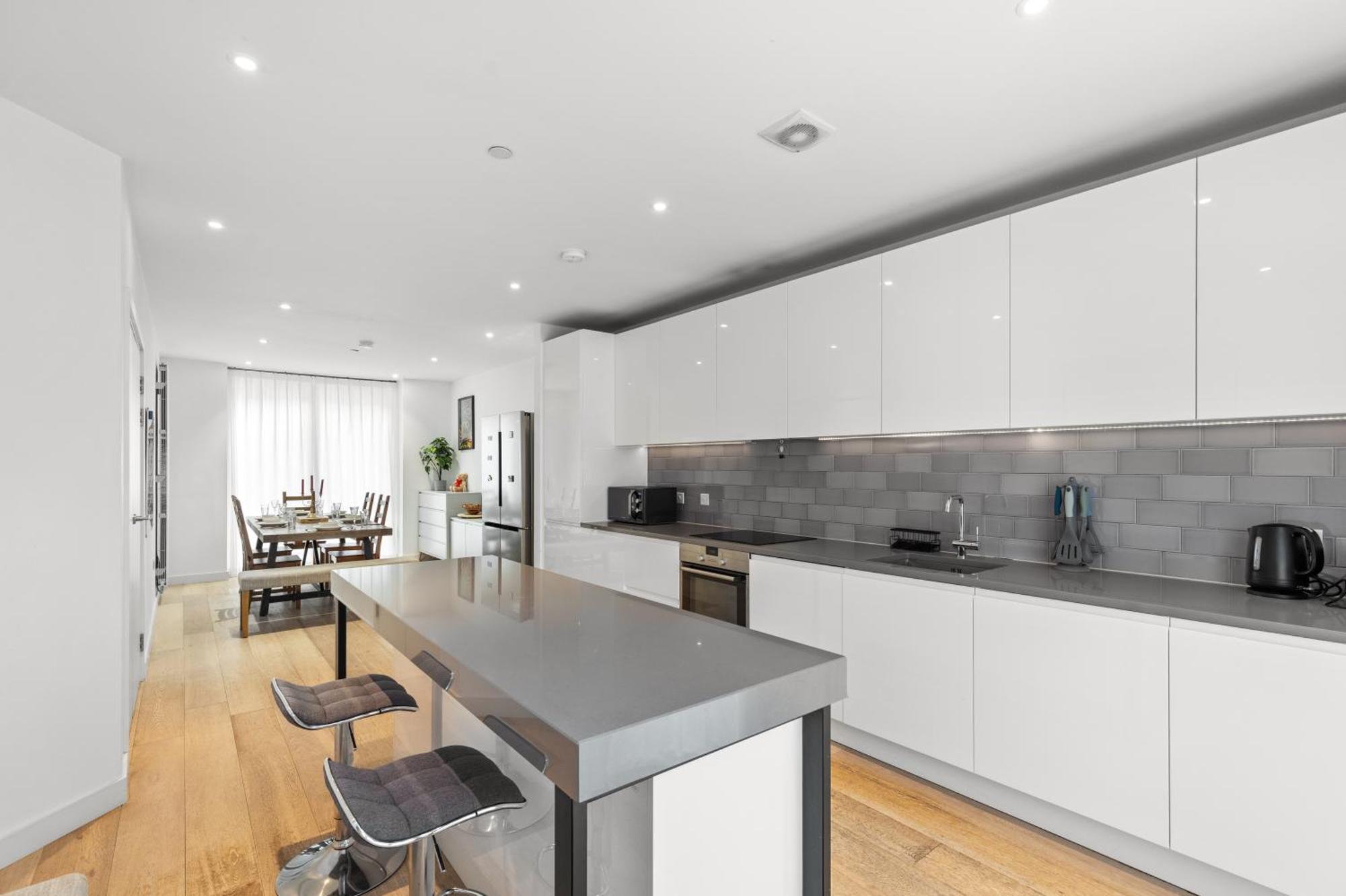 Khayat Homes - The Great Escape - 3 Bed Luxury London