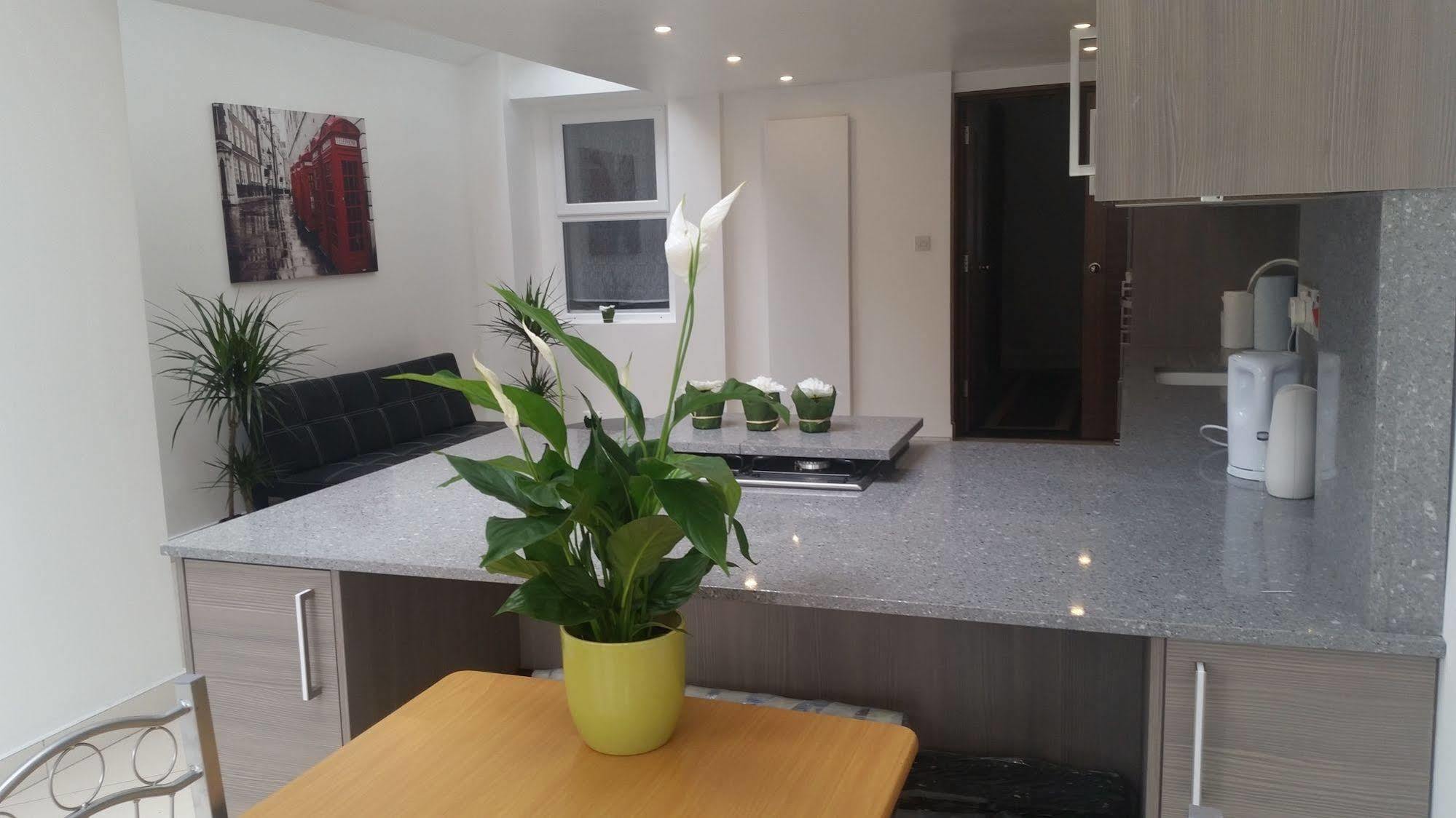 Pensionat Paradise Accomodation 2*