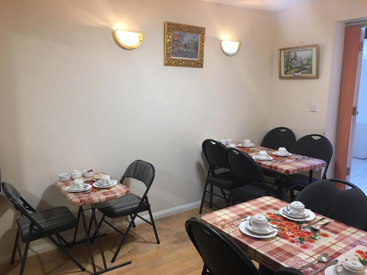 Romanos 2* London