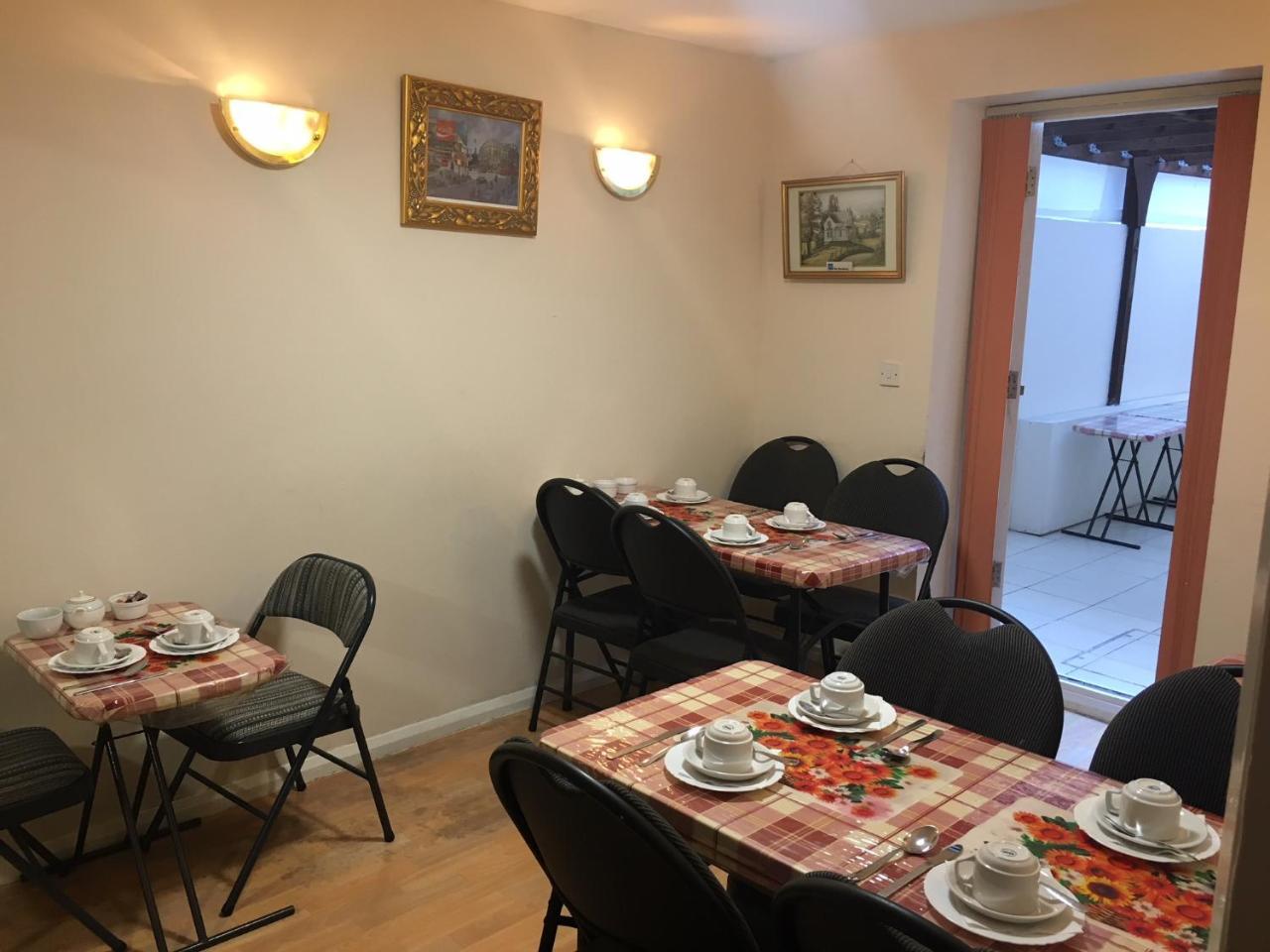 Hotel Romanos London