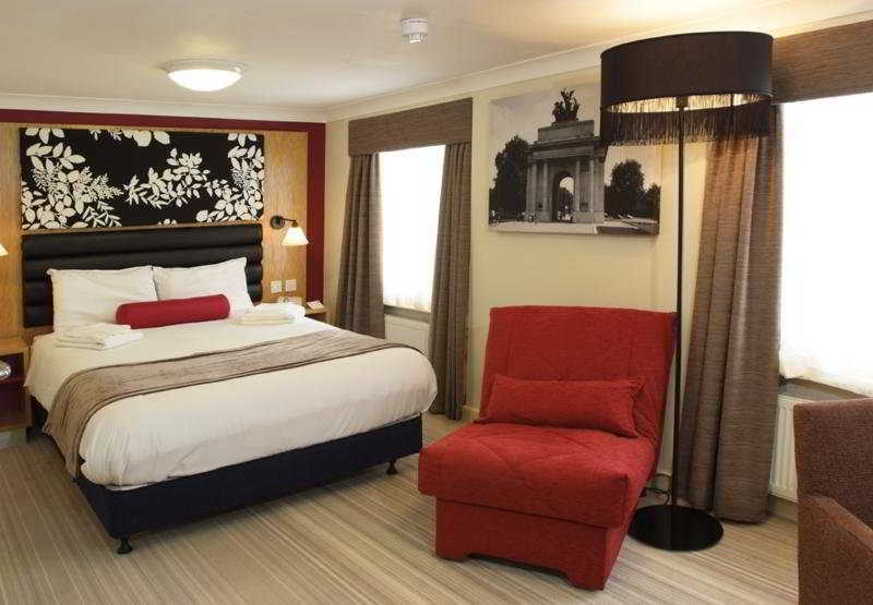 Astors Belgravia Bed & Breakfast