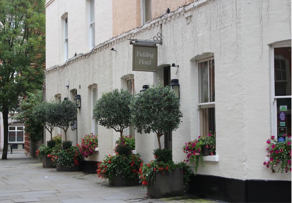 Fielding Hotell
