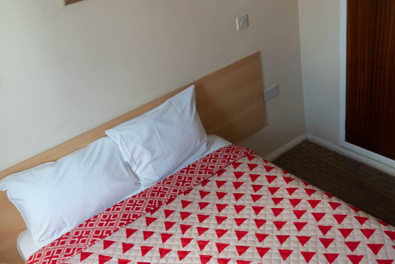 Hotel Romanos London