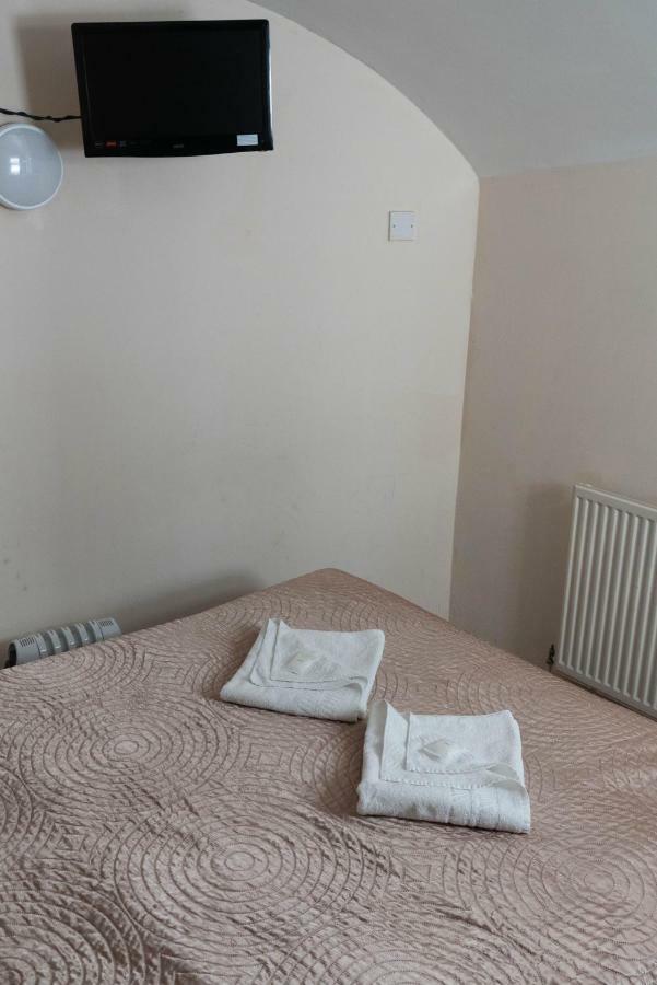 Romanos Hotel London