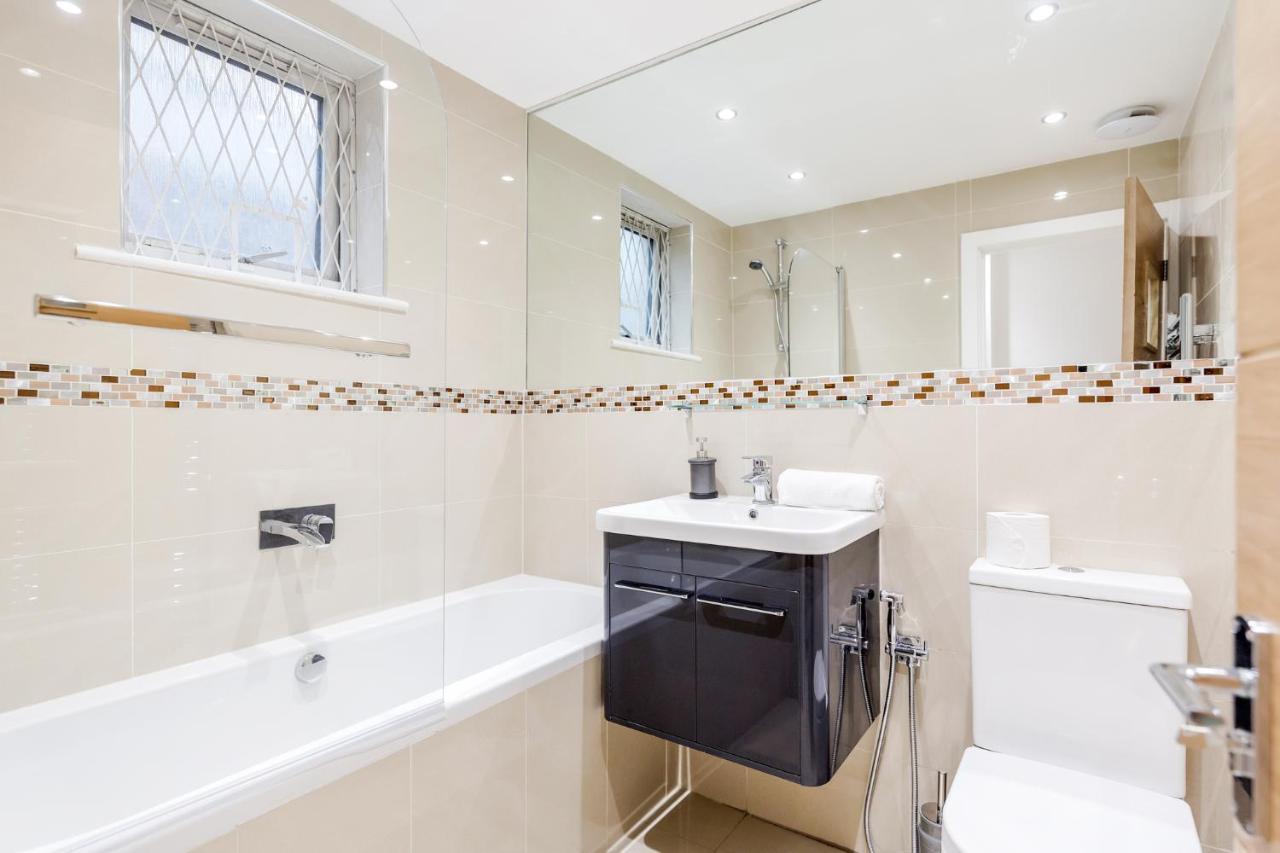 Guest house Donatello Apart-rooms Tower Bridge Road London