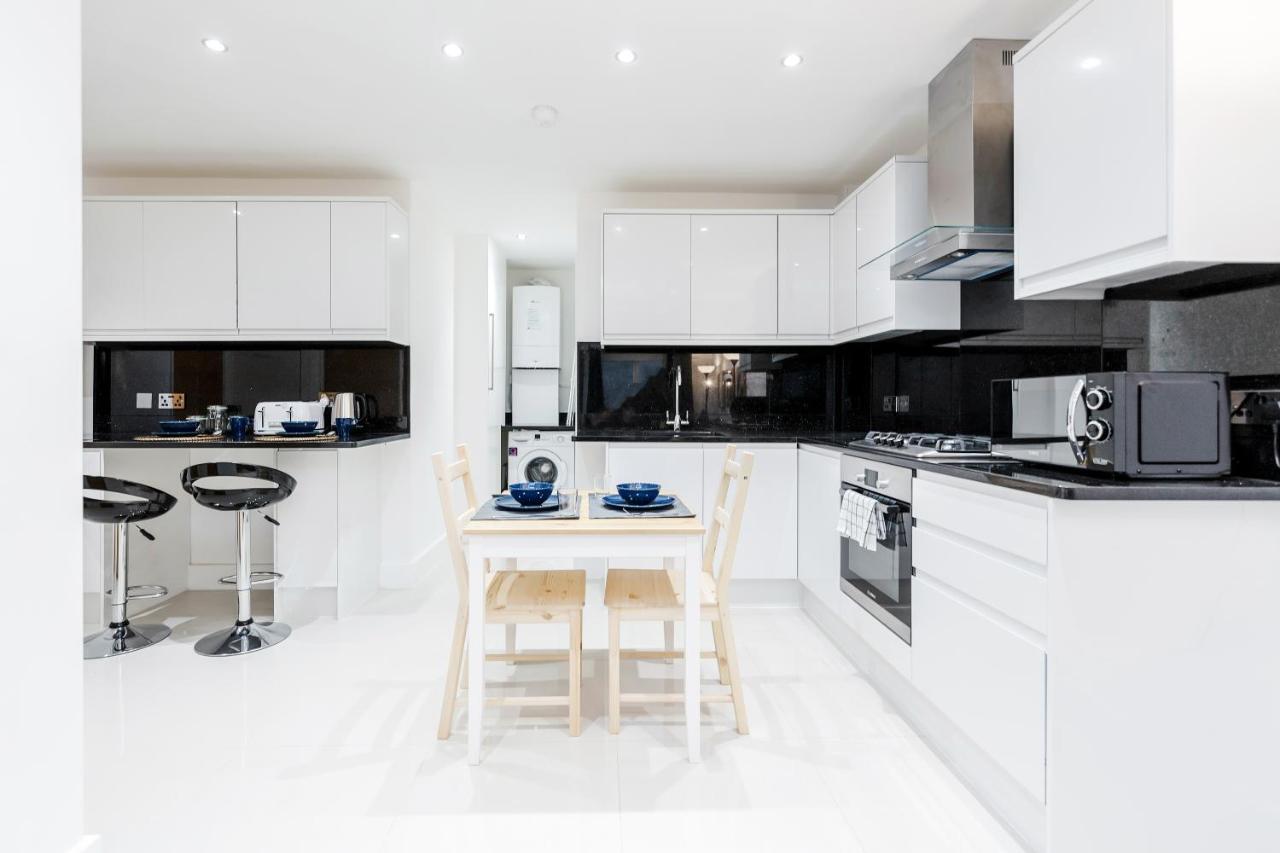 Donatello Apart-rooms Tower Bridge Road Guest house 3*