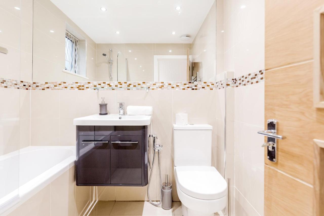 Donatello Apart-rooms Tower Bridge Road Guest house 3*