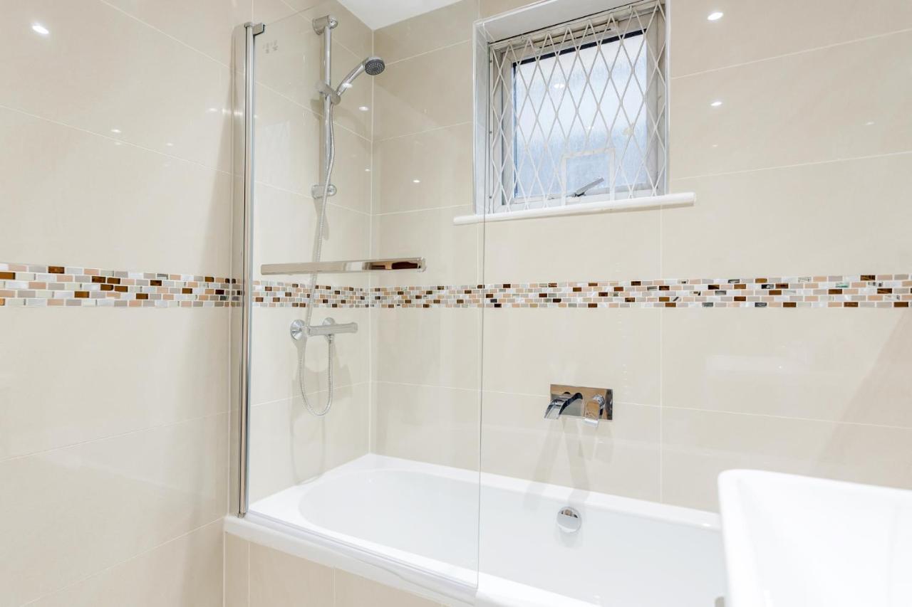 Guest house Donatello Apart-rooms Tower Bridge Road London