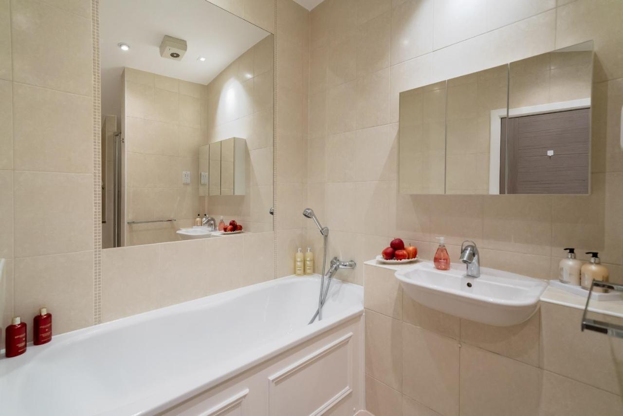 Huge & 3 Bedr, 4 Beds, 2,5 Bath Covent Gdn London