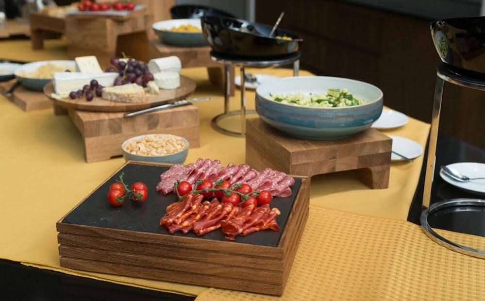 Staybridge London-vauxhall By Ihg Hotel Londen