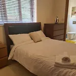 Canary Wharf Apartment