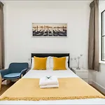 Simple Stay