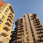 Spacious & Modern 1 Bedroom Close To Station In E16