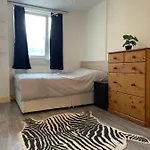 Central London Serviced Apartment Near Borough Station Se1