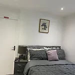 Luxurious 2-Bed Apartment In Woolwich London