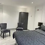 Luxurious 2-Bed Apartment In Woolwich London