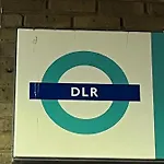 Luxurious Dlr Apartment