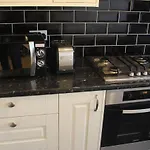Beautiful 1-Bed Apartment In London