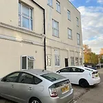 Cozy 1 Bed Flat In Canning Town