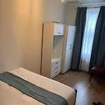 2 Bed Flat In Canning Town